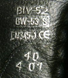 Orthopdischer Maschuh; Sicherheitsschuh S2 nach BIV Baumuster, Kennzeichnung